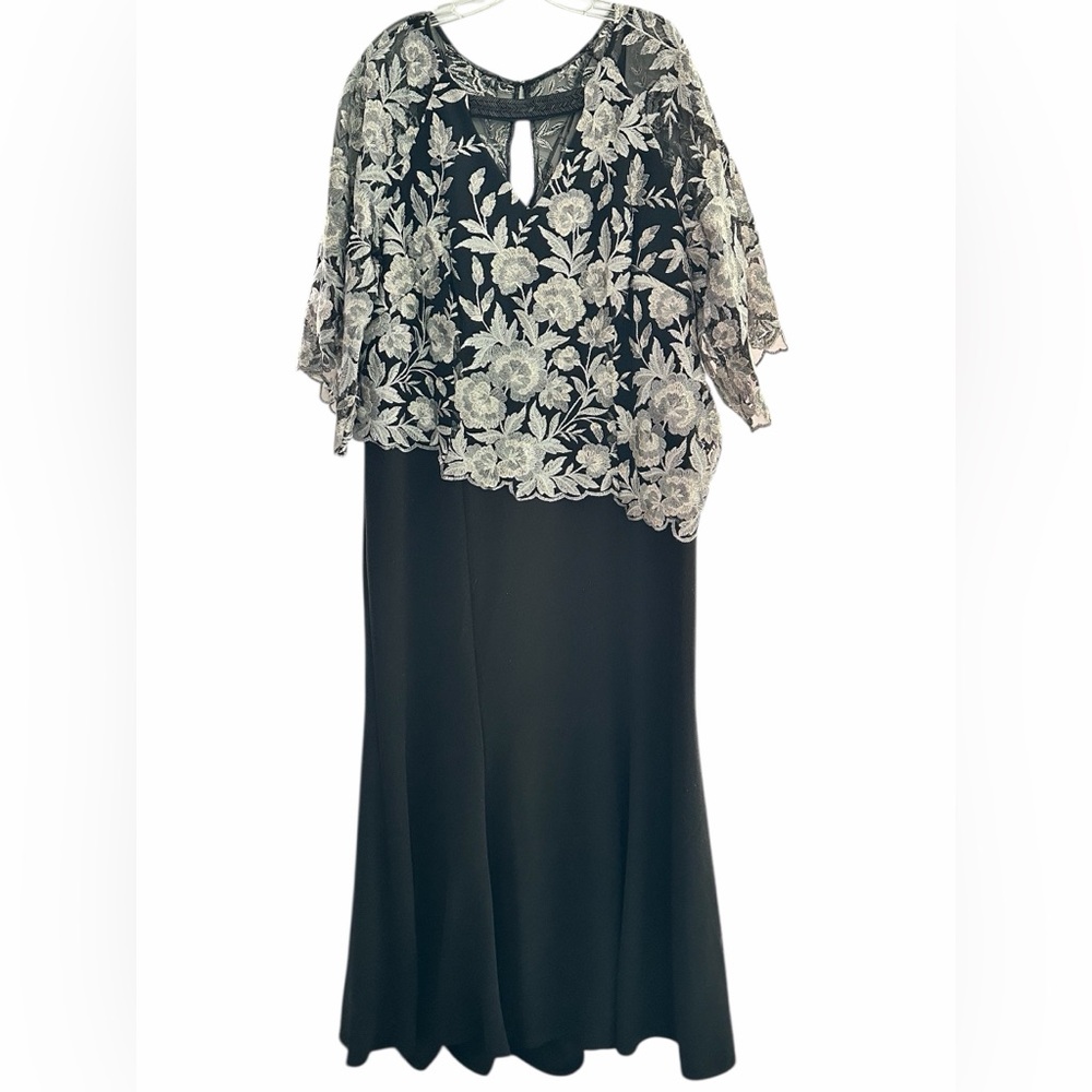 Le Bos Women's Plus Size Dress Size 16 - Pre-Loved - PTP 22”